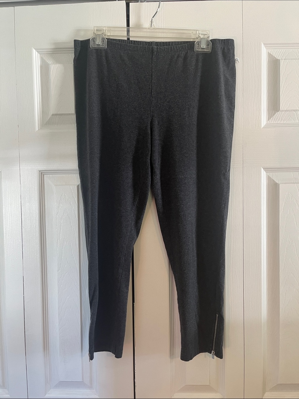 Black Ankle Cropped Knit Pants - Classic Comfort